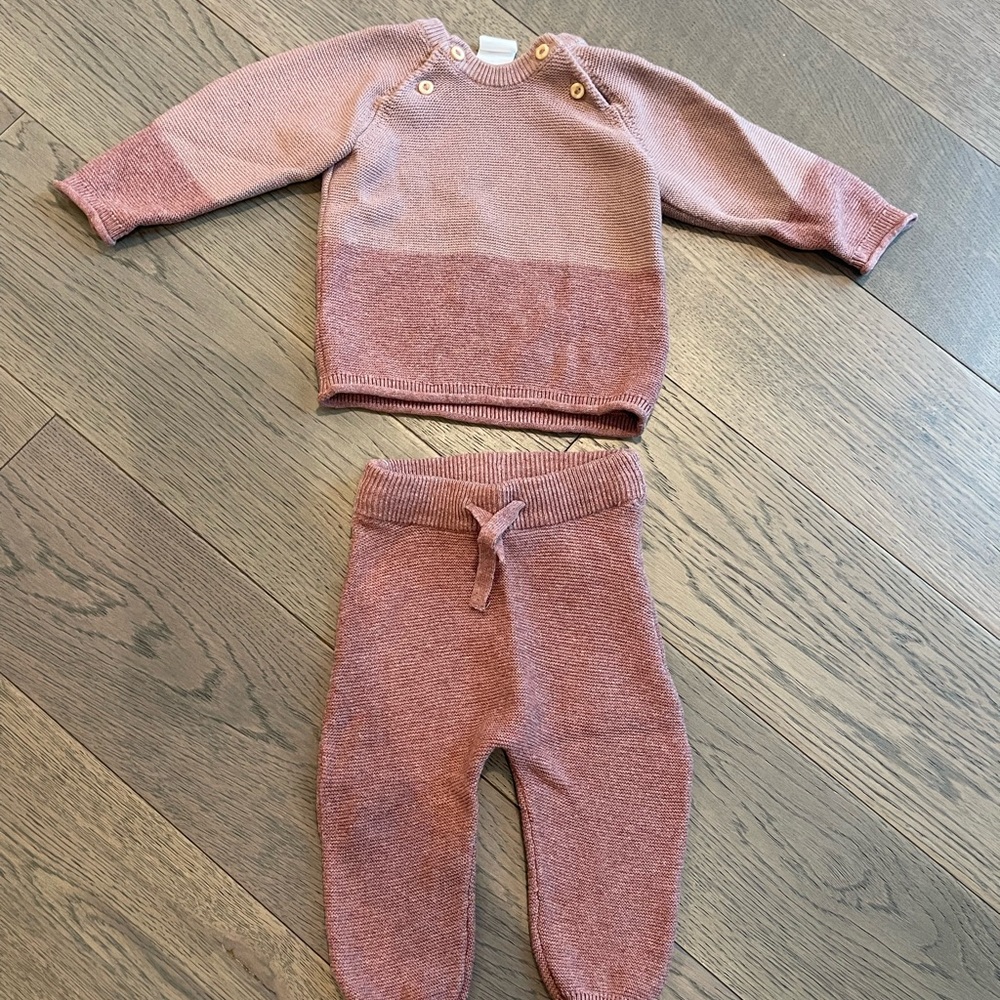 H&M mauve sweater set